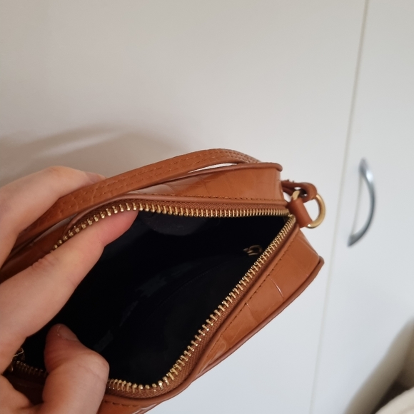 ASOS Design Brown Crossbody Bag - Picture 3 of 4